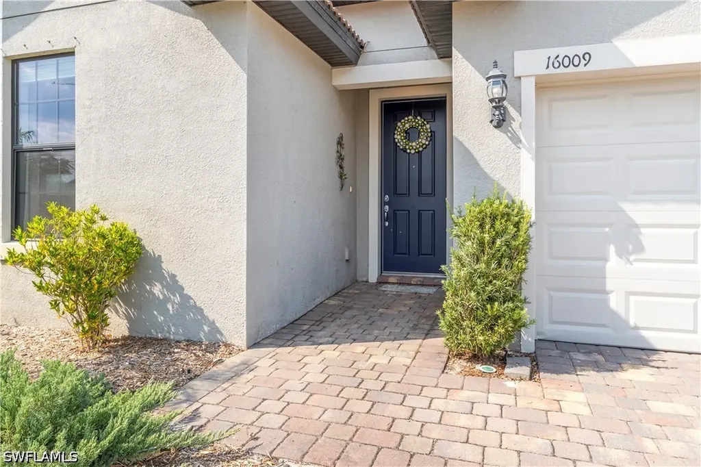 16009 Palmetto Prairie Drive Alva FL 33920