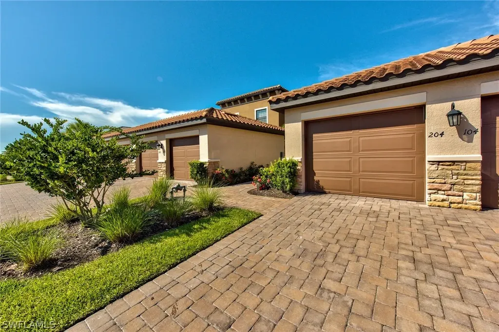 9377 Pocida Court Naples FL 34119