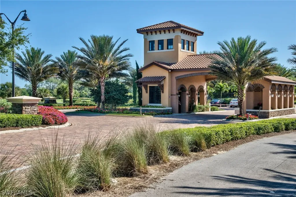 9377 Pocida Court Naples FL 34119