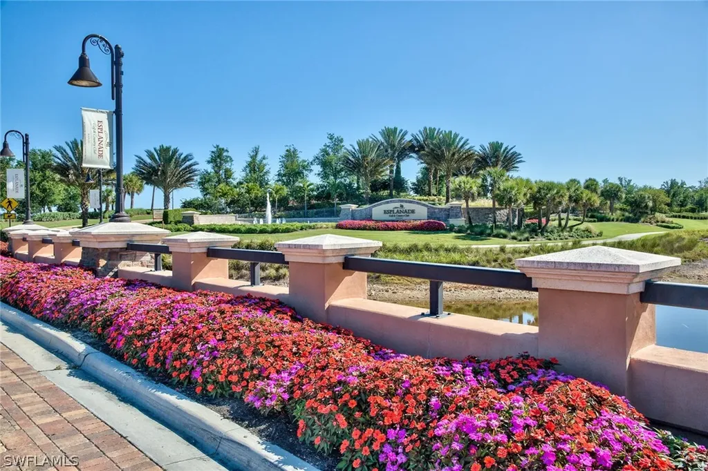 9377 Pocida Court Naples FL 34119