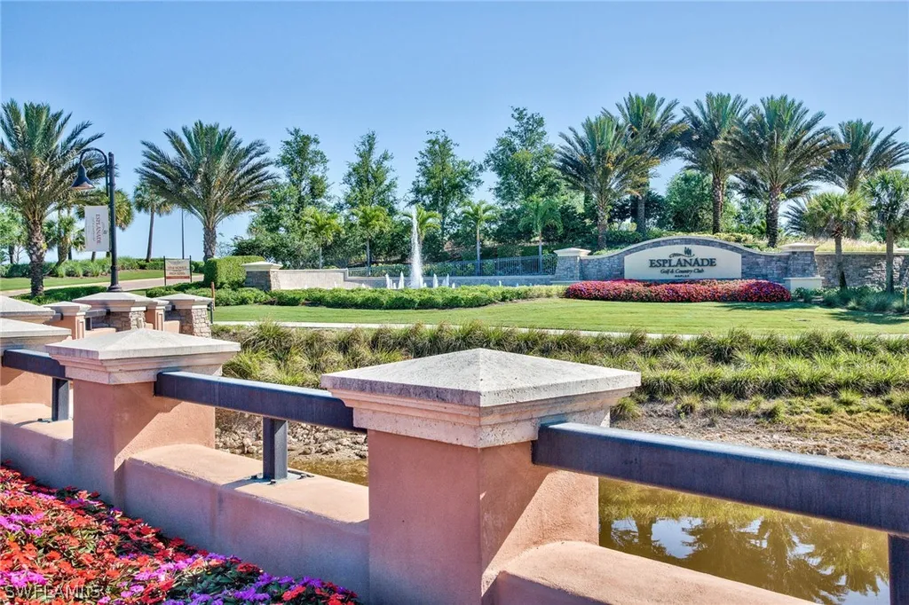 9377 Pocida Court Naples FL 34119