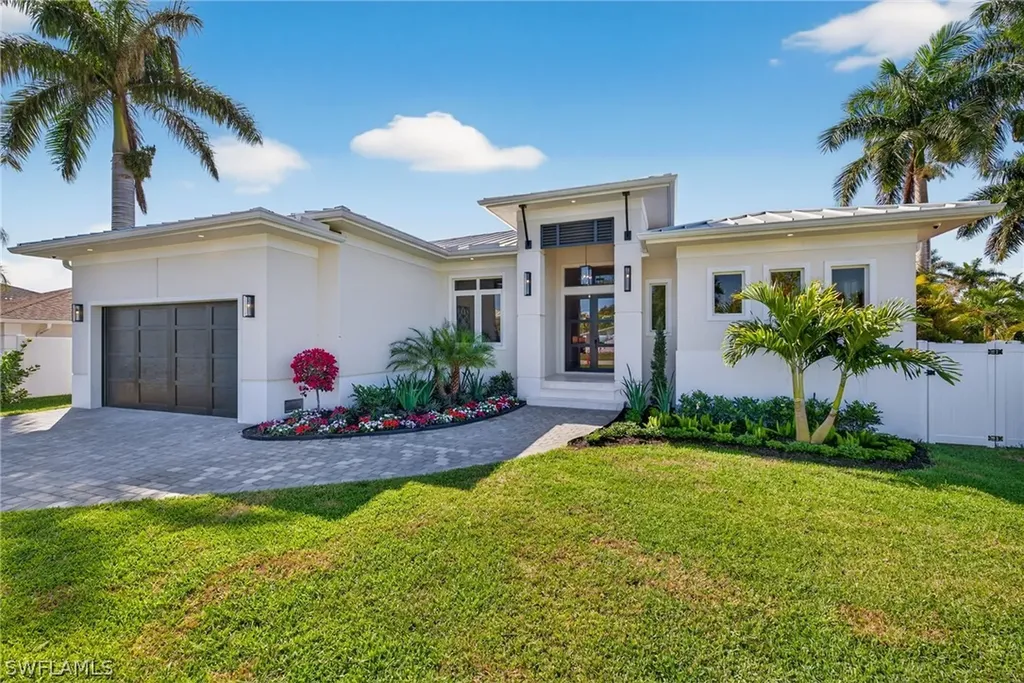 766 95th Avenue N Naples FL 34108