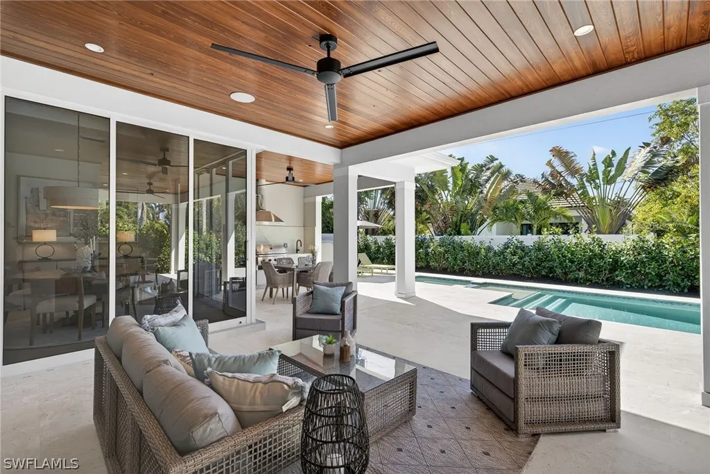 766 95th Avenue N Naples FL 34108