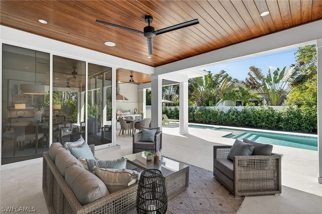 766 95th Avenue N Naples FL 34108