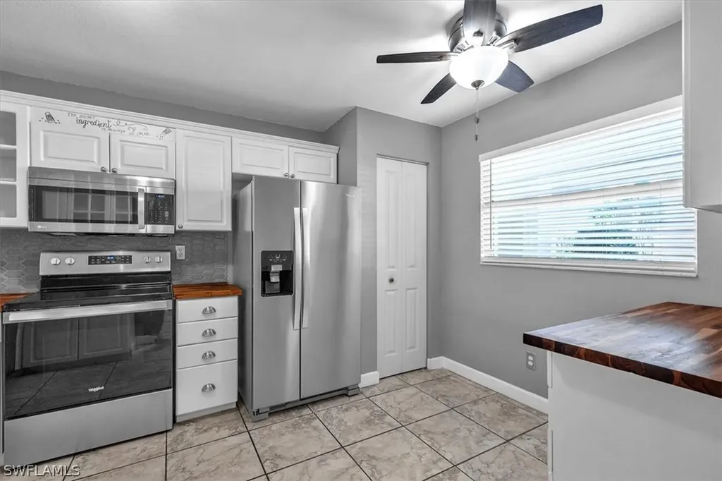 716 Landover Circle Naples FL 34104