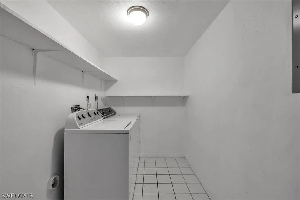 716 Landover Circle Naples FL 34104