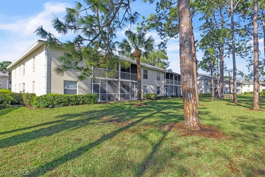 716 Landover Circle Naples FL 34104