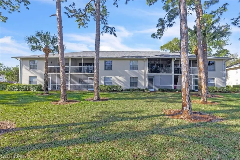 716 Landover Circle Naples FL 34104