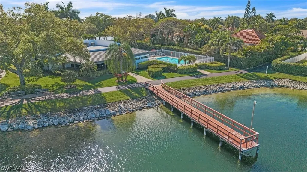 716 Landover Circle Naples FL 34104