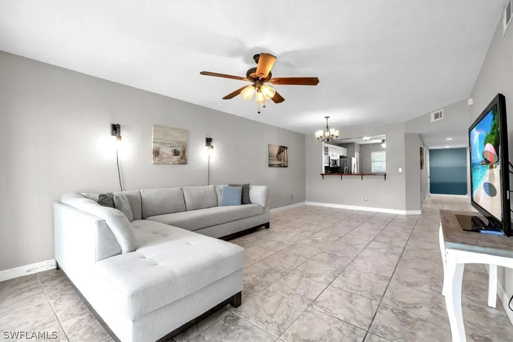 716 Landover Circle Naples FL 34104