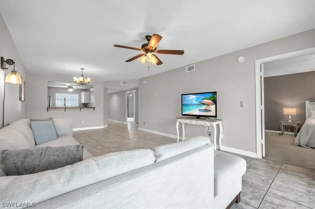 716 Landover Circle Naples FL 34104