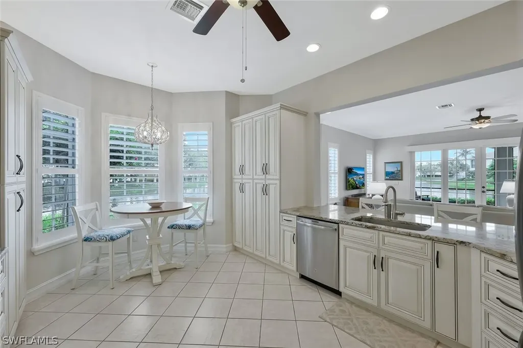 5012 Maxwell Circle Naples FL 34105
