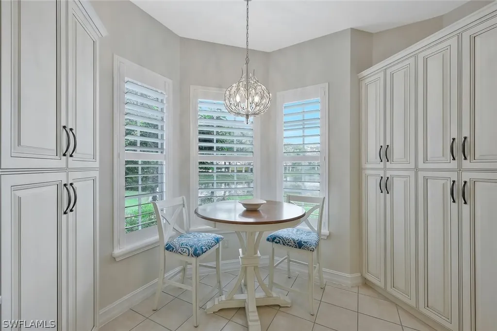 5012 Maxwell Circle Naples FL 34105