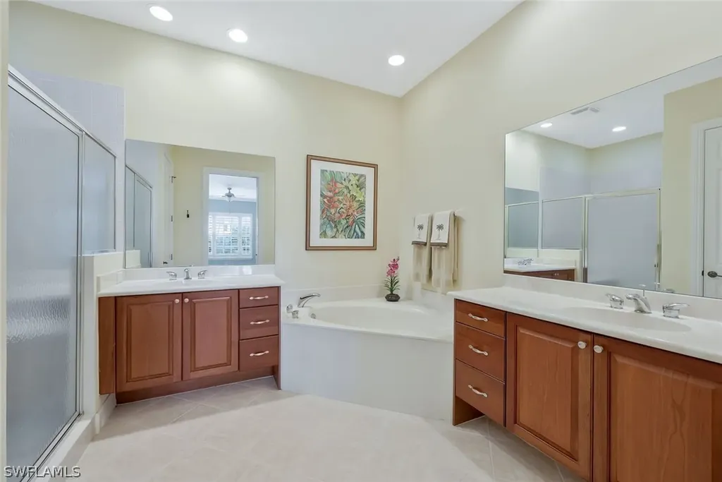 5012 Maxwell Circle Naples FL 34105