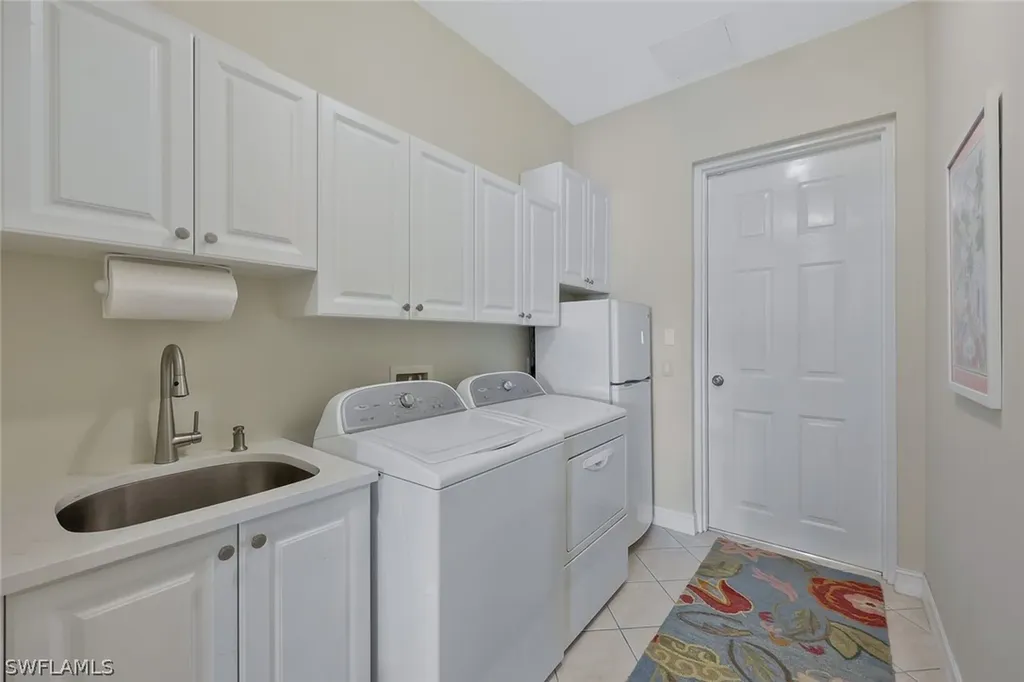 5012 Maxwell Circle Naples FL 34105