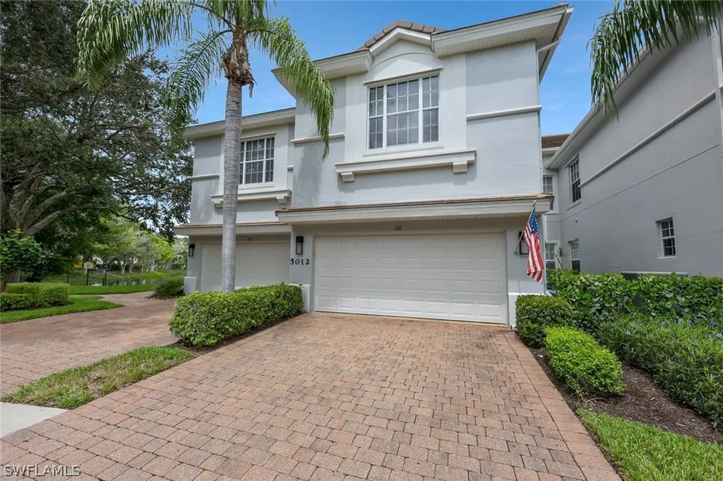 5012 Maxwell Circle Naples FL 34105
