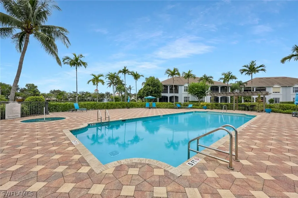 5012 Maxwell Circle Naples FL 34105