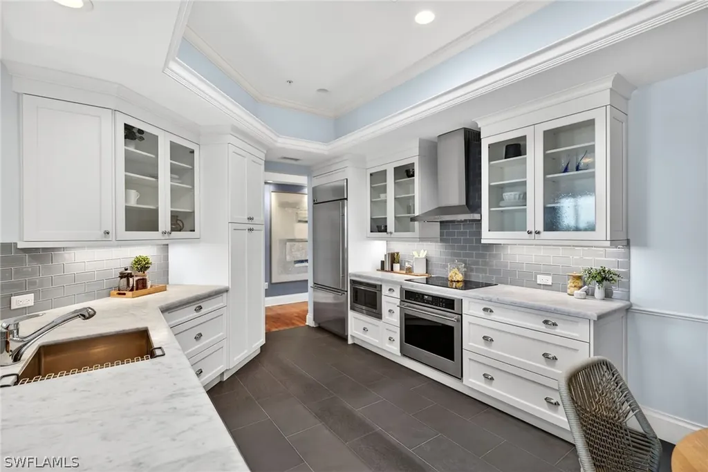 625 5th Avenue S Naples FL 34102