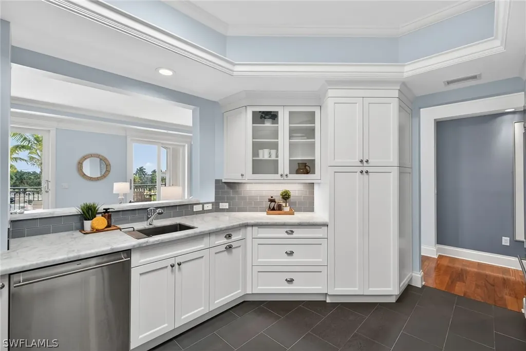 625 5th Avenue S Naples FL 34102