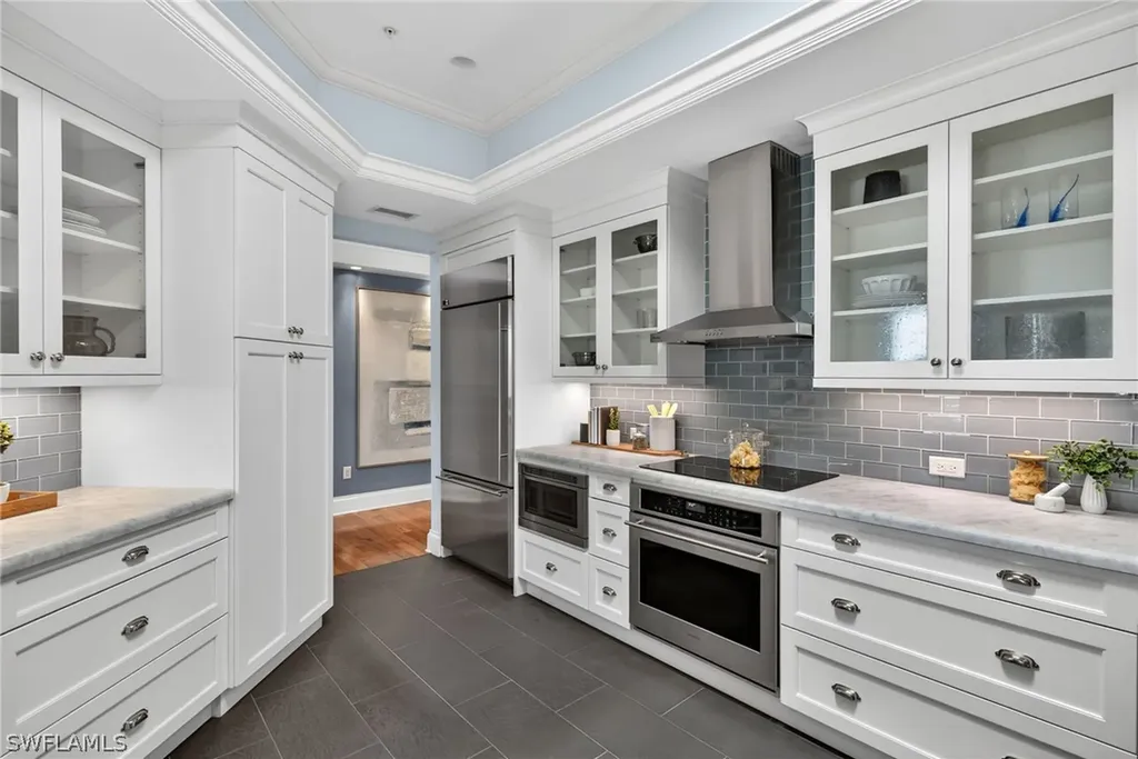 625 5th Avenue S Naples FL 34102
