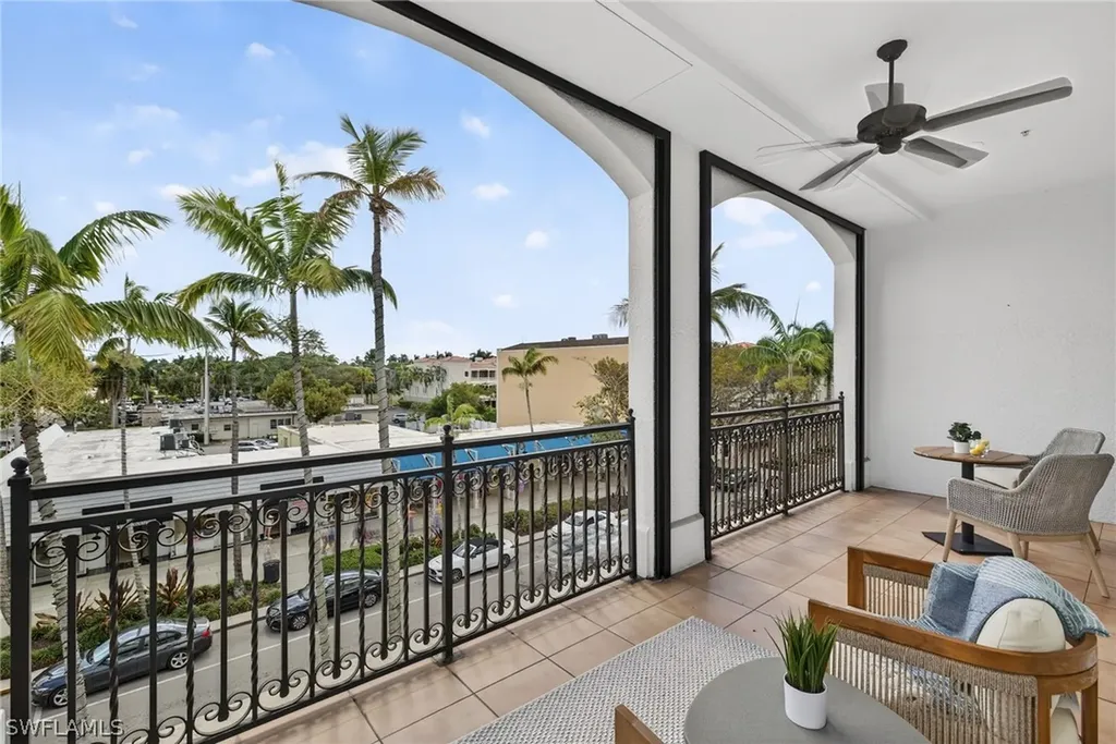625 5th Avenue S Naples FL 34102