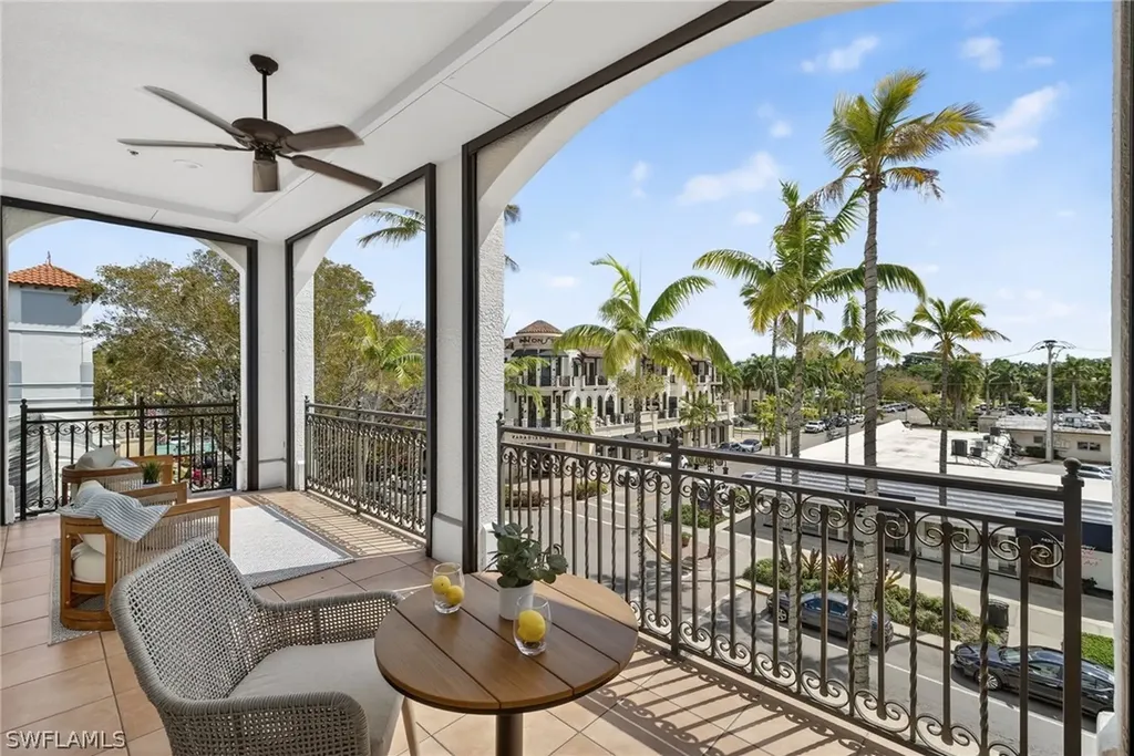625 5th Avenue S Naples FL 34102