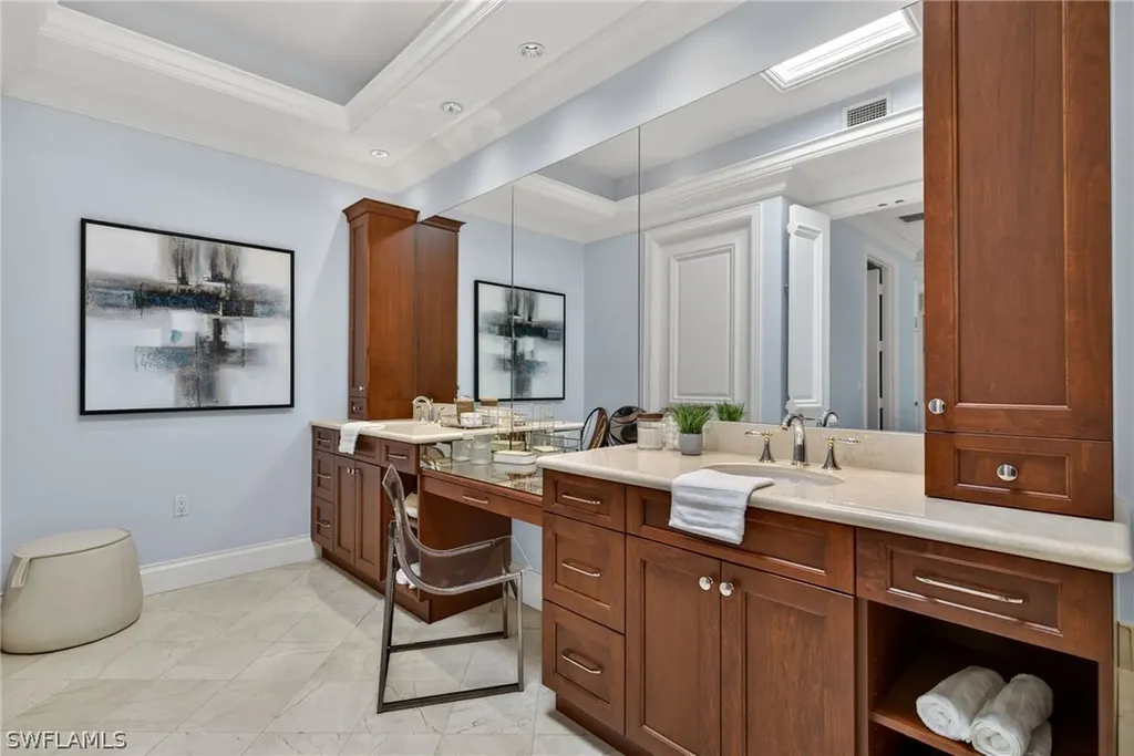 625 5th Avenue S Naples FL 34102