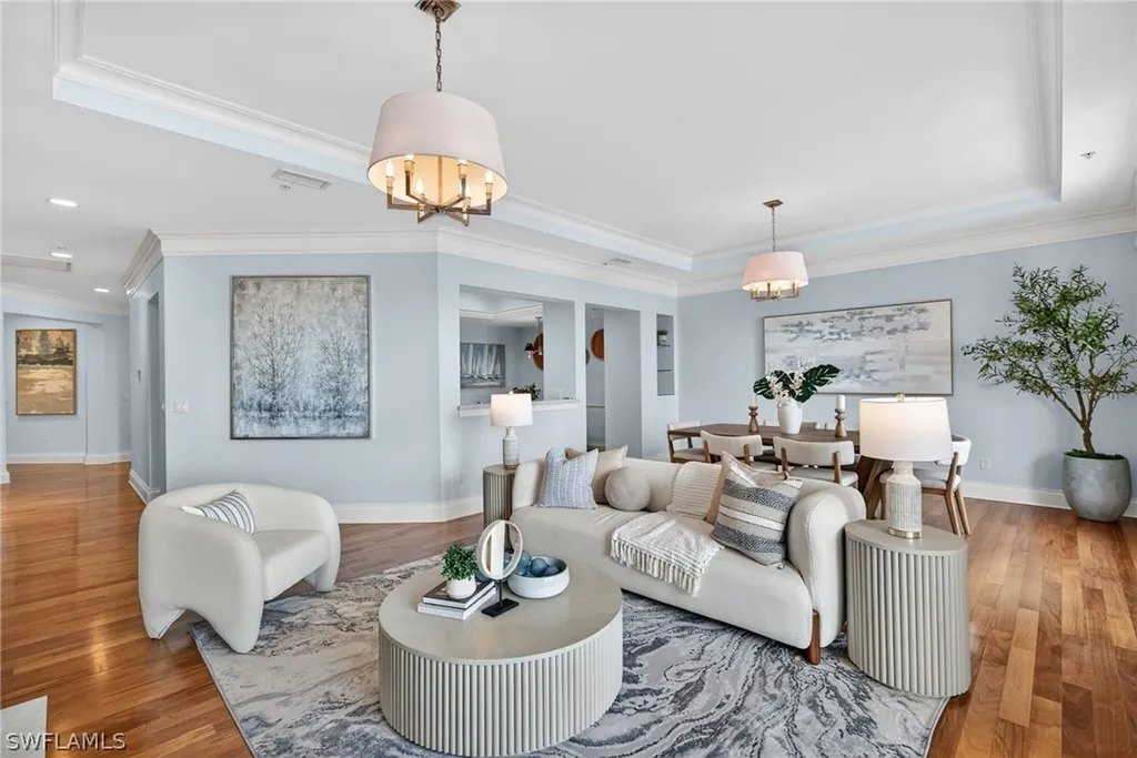 625 5th Avenue S Naples FL 34102