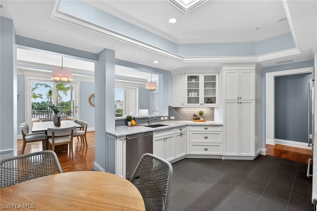 625 5th Avenue S Naples FL 34102