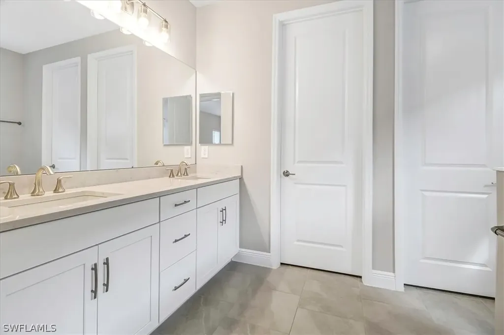 4652 Centaurus Circle Naples FL 34120