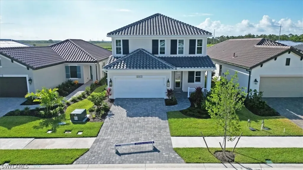 4652 Centaurus Circle Naples FL 34120