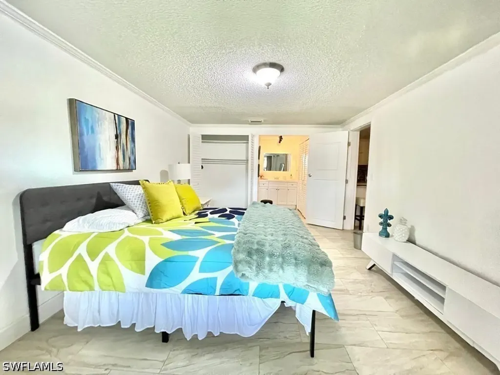 5385 Treetops Drive Naples FL 34113