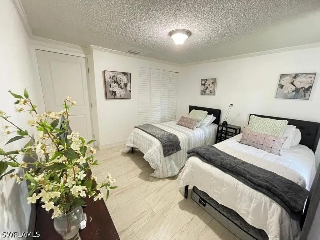 5385 Treetops Drive Naples FL 34113