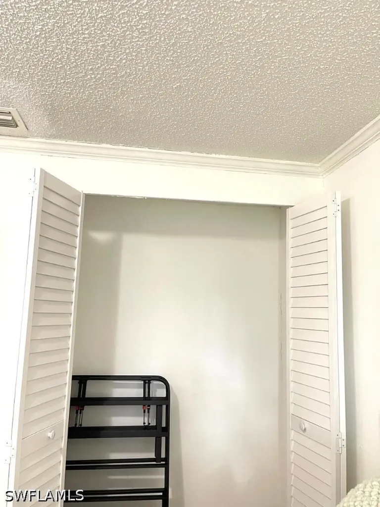 5385 Treetops Drive Naples FL 34113