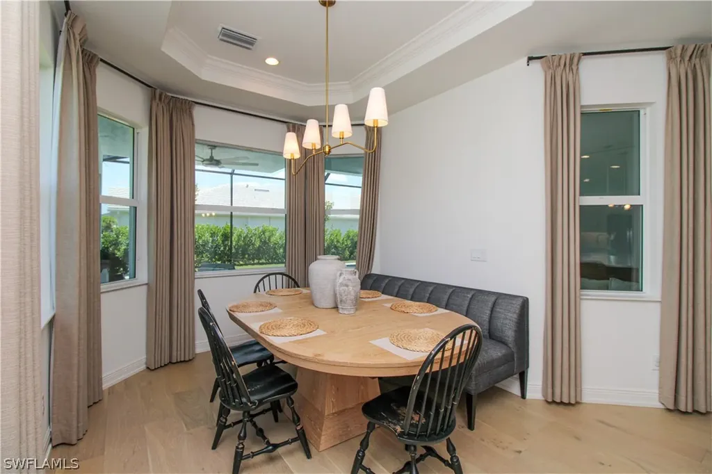 9241 Cayman Drive Naples FL 34114