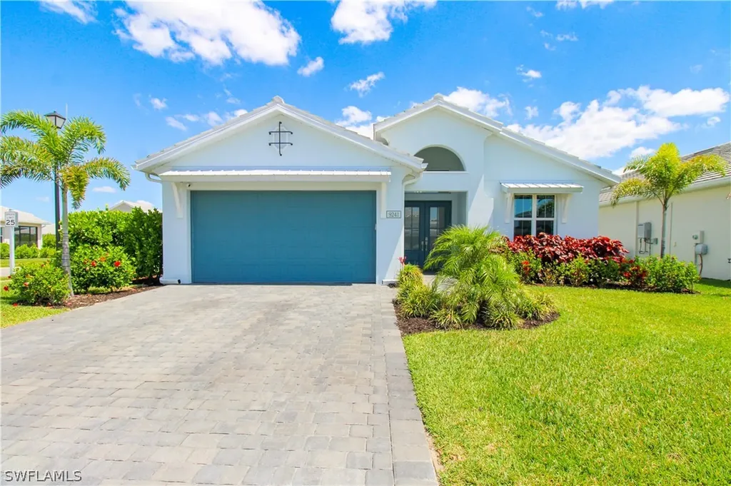 9241 Cayman Drive Naples FL 34114
