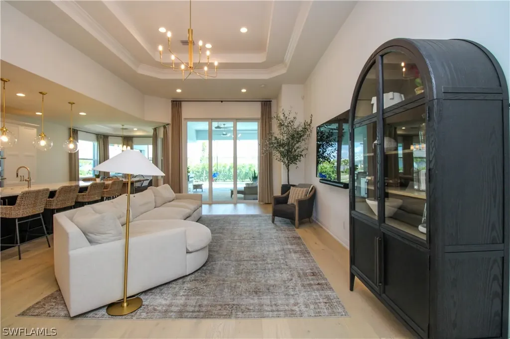 9241 Cayman Drive Naples FL 34114