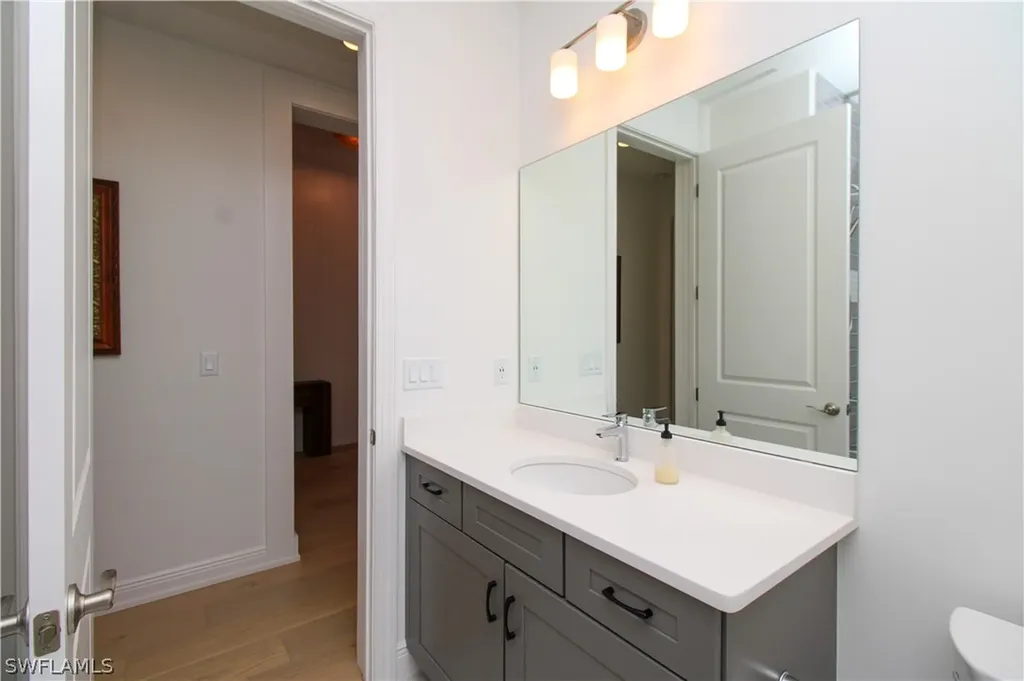 9241 Cayman Drive Naples FL 34114