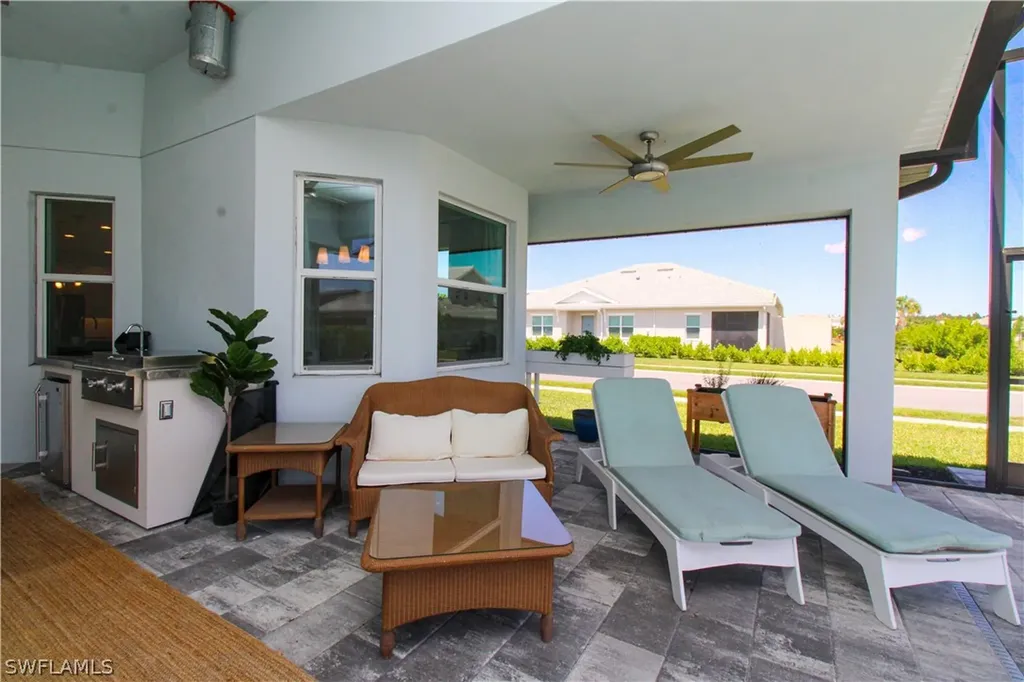 9241 Cayman Drive Naples FL 34114