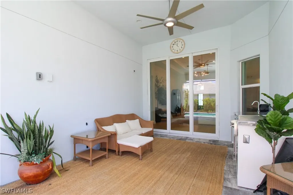 9241 Cayman Drive Naples FL 34114