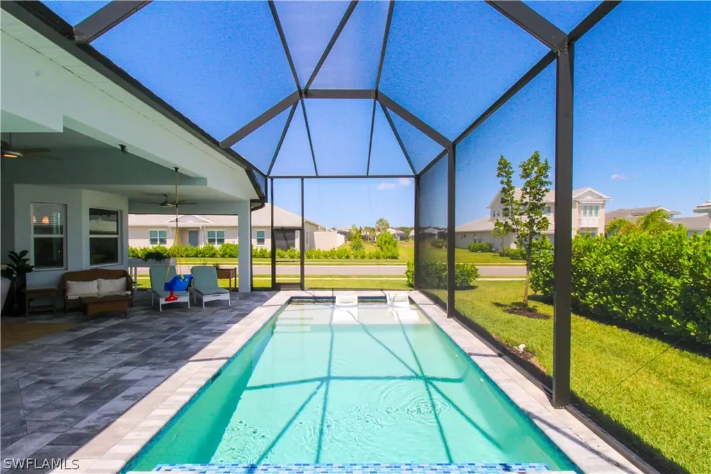9241 Cayman Drive Naples FL 34114
