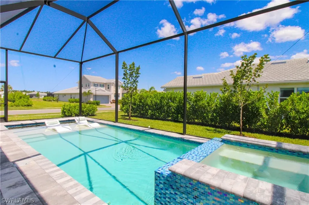 9241 Cayman Drive Naples FL 34114