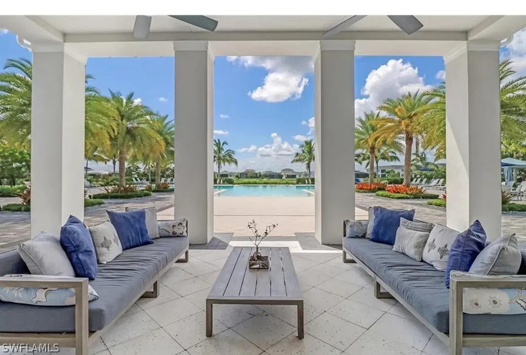 9241 Cayman Drive Naples FL 34114