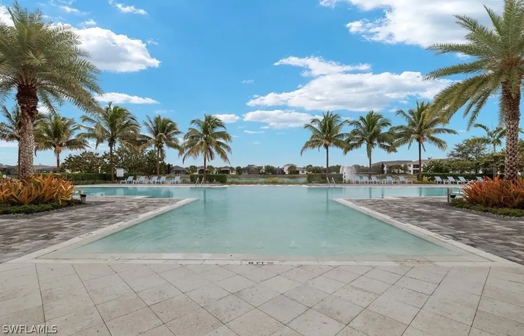 9241 Cayman Drive Naples FL 34114