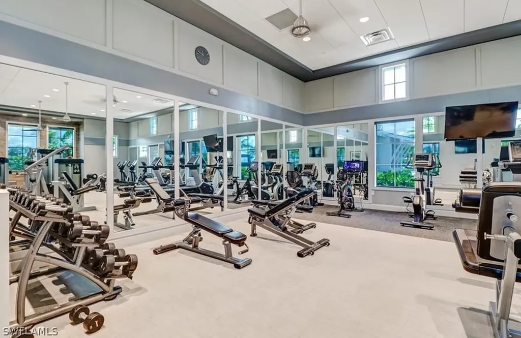 9241 Cayman Drive Naples FL 34114
