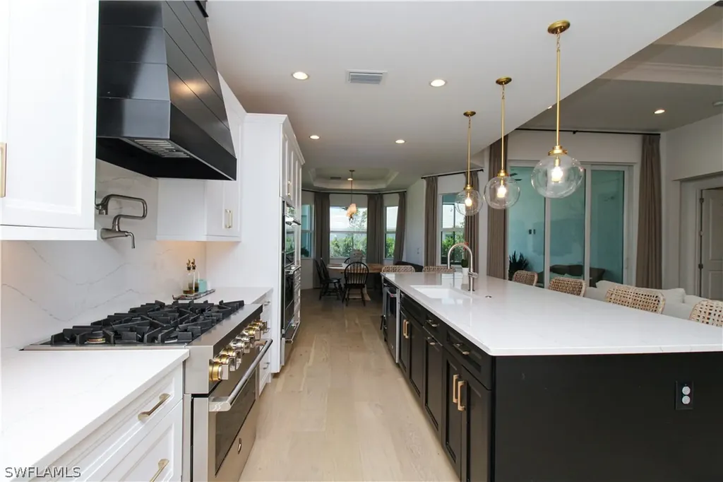9241 Cayman Drive Naples FL 34114