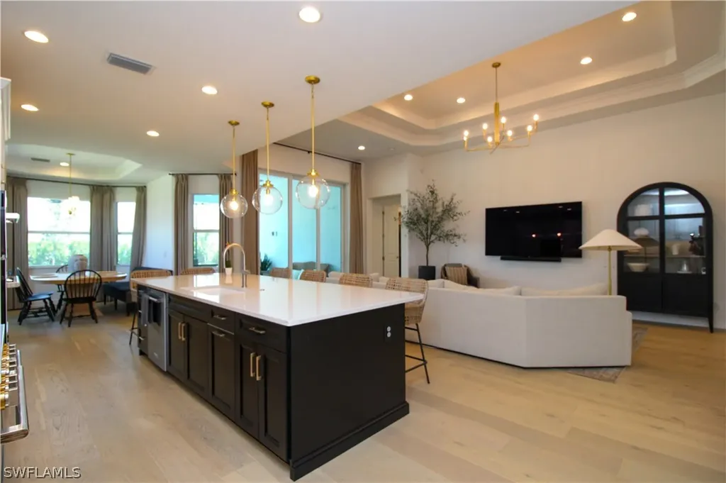 9241 Cayman Drive Naples FL 34114