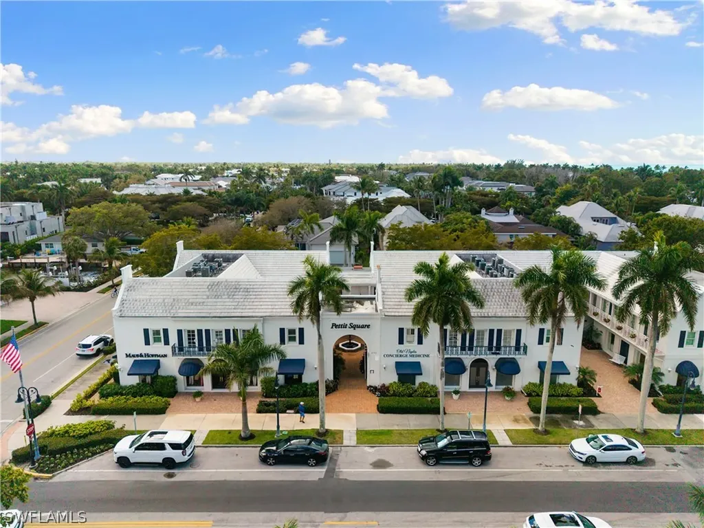 292 14th Avenue S Naples FL 34102