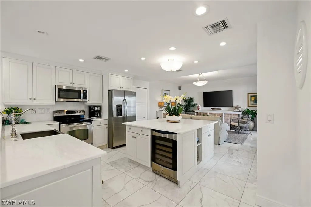 292 14th Avenue S Naples FL 34102
