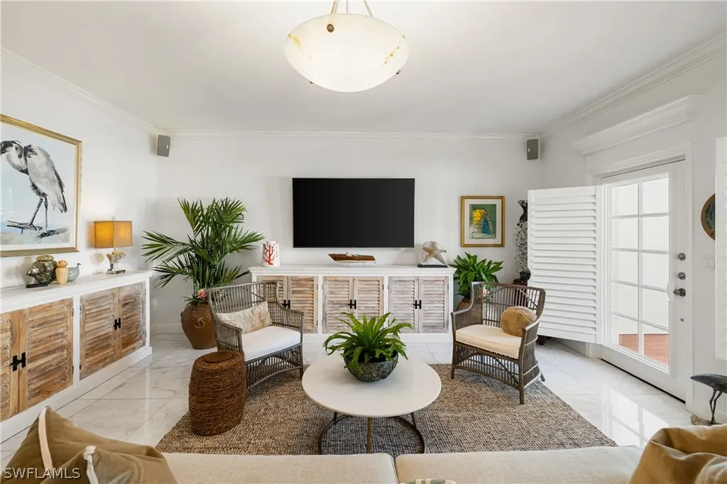 292 14th Avenue S Naples FL 34102